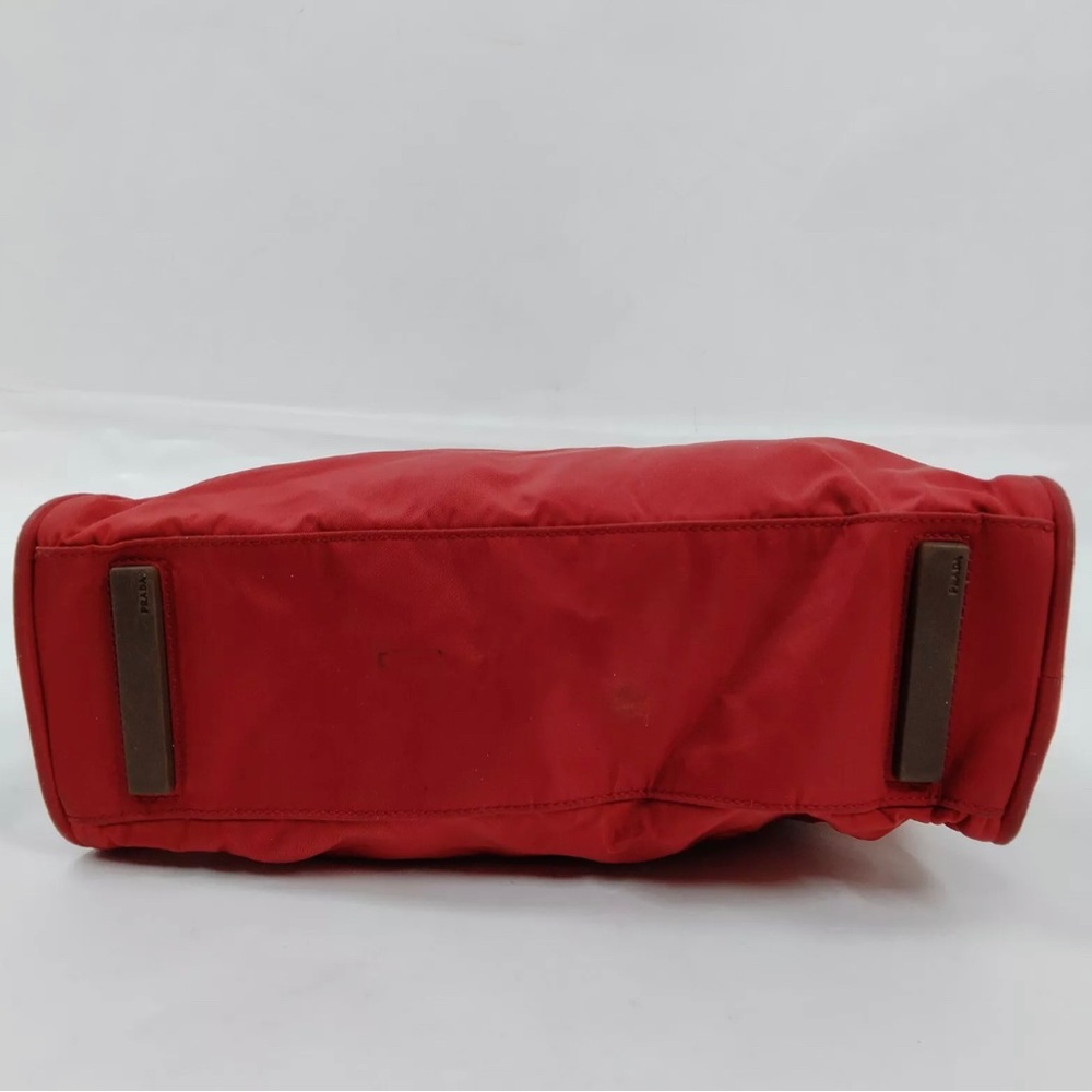 AUTHENTIC VINTAGE PRADA NYLON RED BAG - Picture 5 of 9